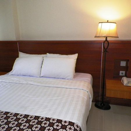 Maranatha Grand Hotel Yogyakarta Exteriör bild