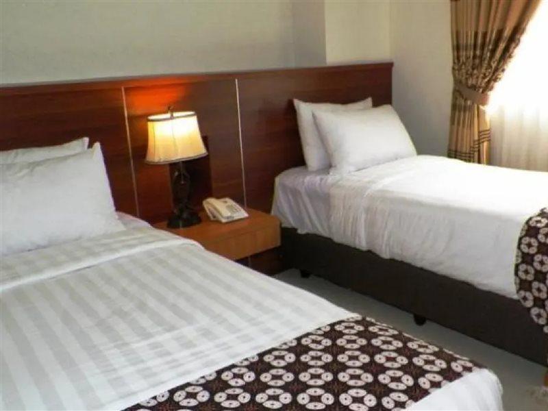 Maranatha Grand Hotel Yogyakarta Exteriör bild