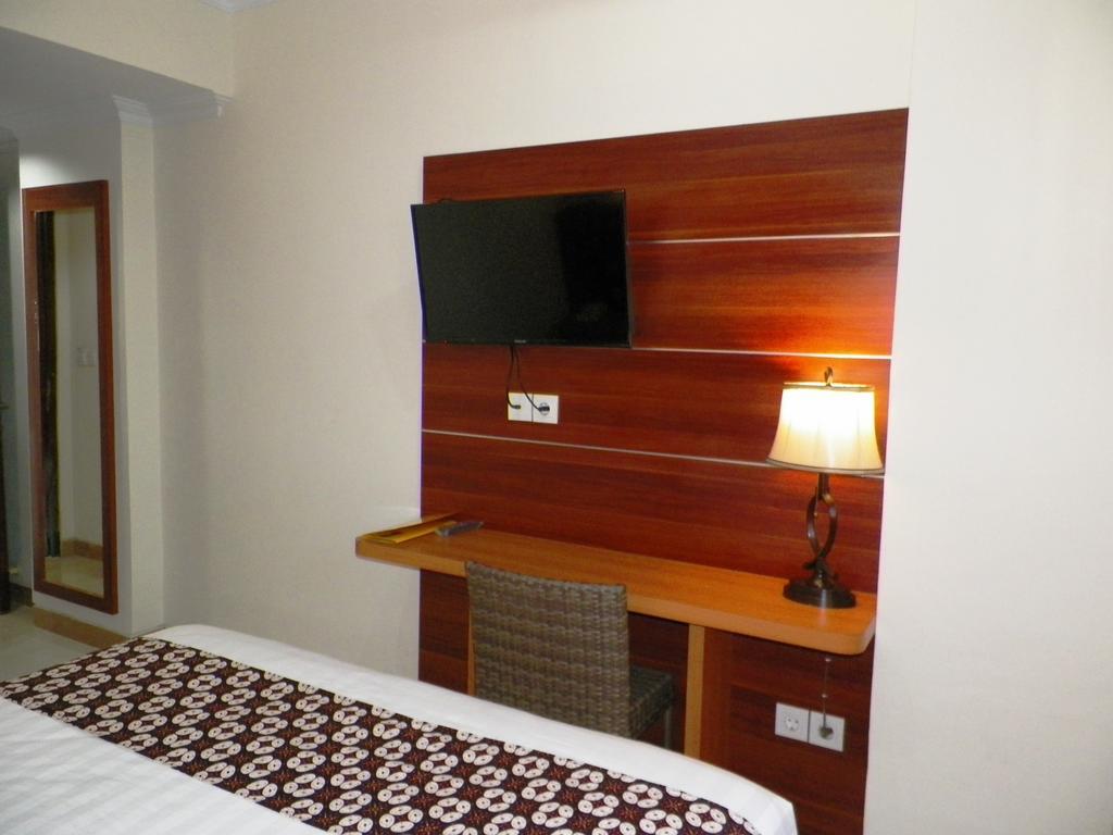 Maranatha Grand Hotel Yogyakarta Exteriör bild