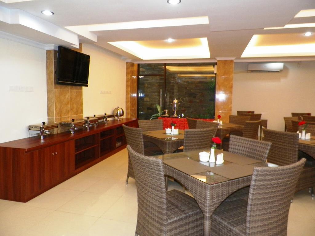 Maranatha Grand Hotel Yogyakarta Exteriör bild